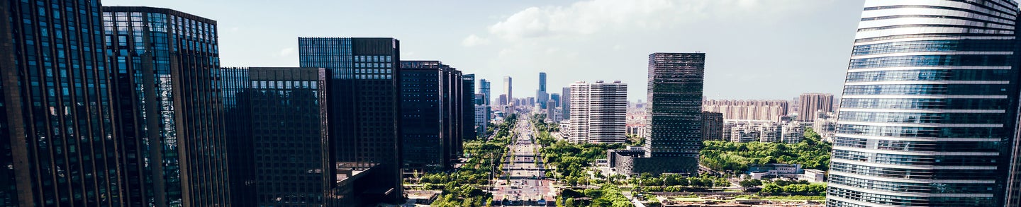 EconiQ high-voltage portal background (stage)