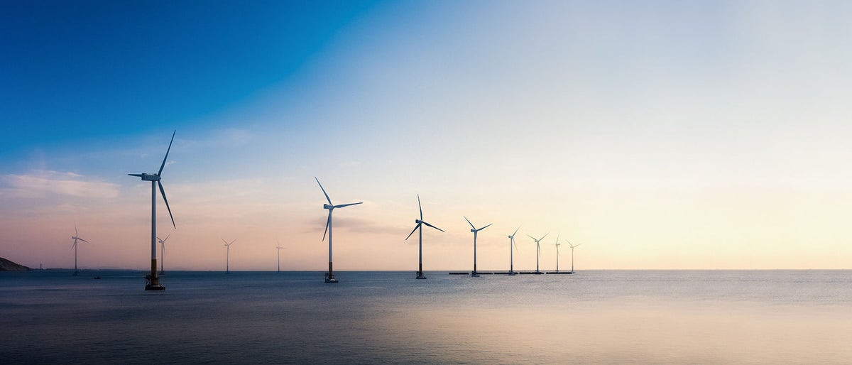 windmills for econiq sustainable energy