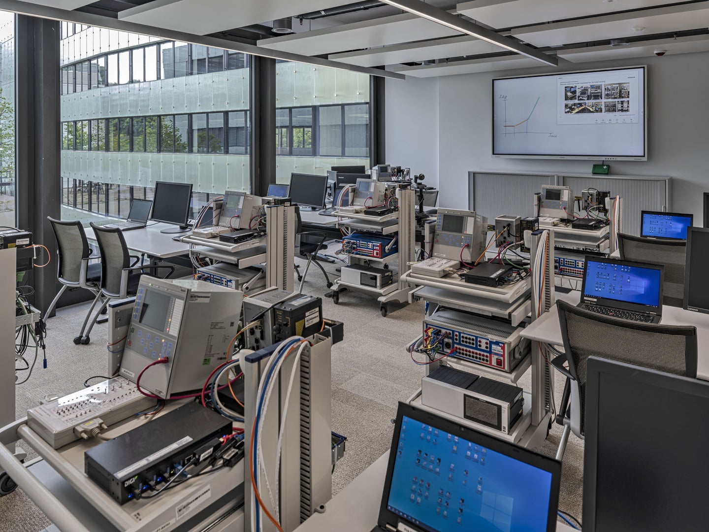 Product image for: Learning Center Grid Automation Switzerland