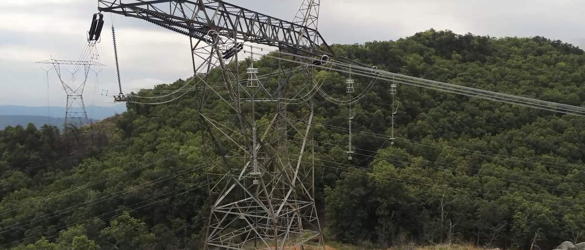 Hitachi Energy's line surge arrester solution