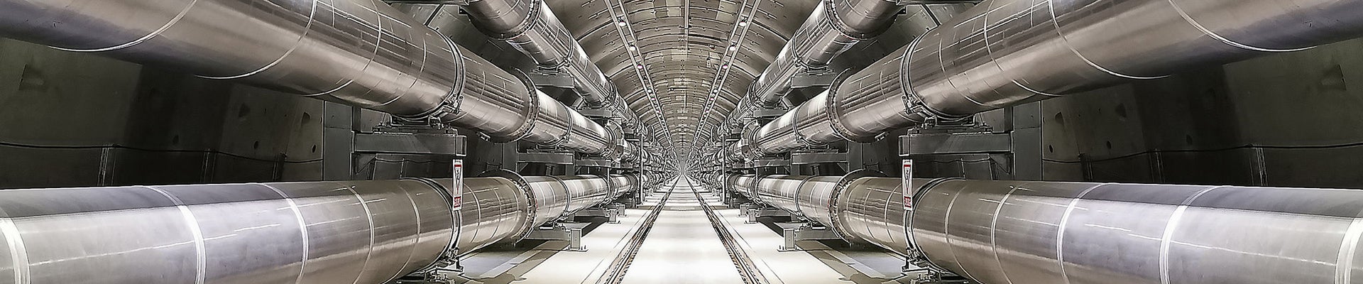 Gas-insulated transmission line (GIL)