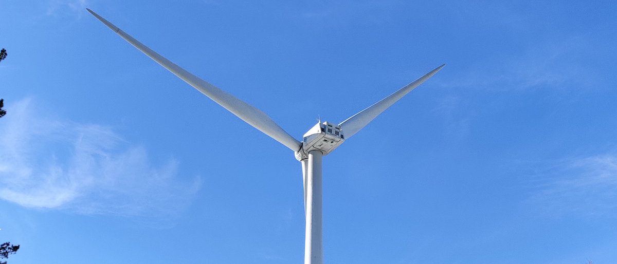 Tuulimuukon tuulipuisto kuvanomistustekstillä