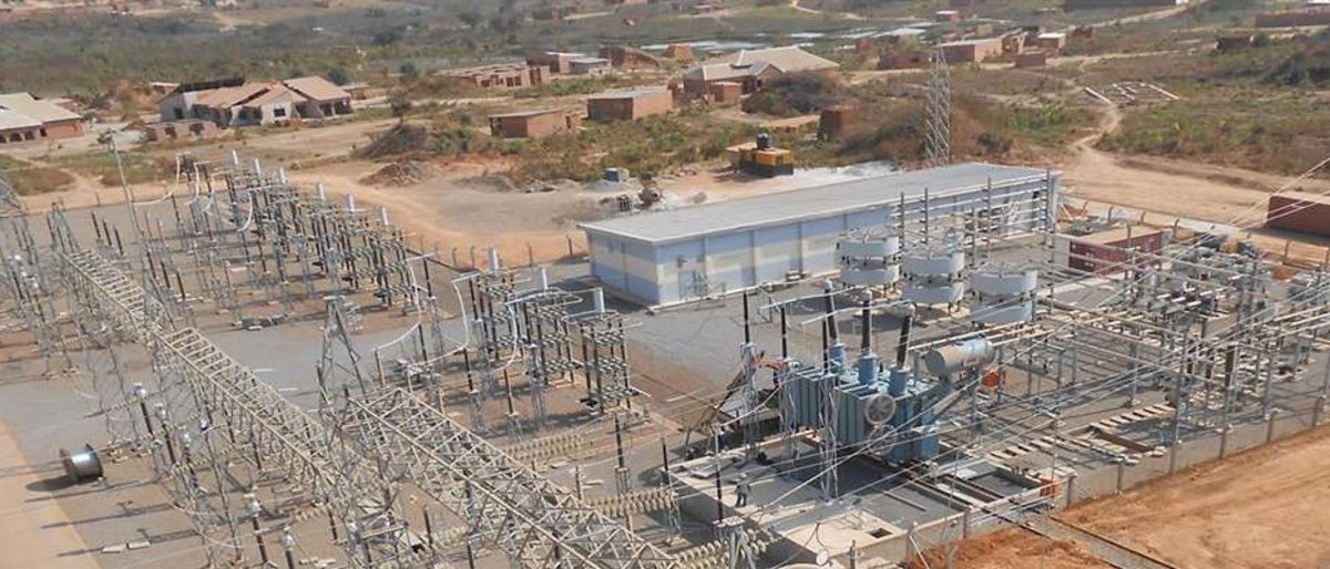 SVC for dynamic voltage control