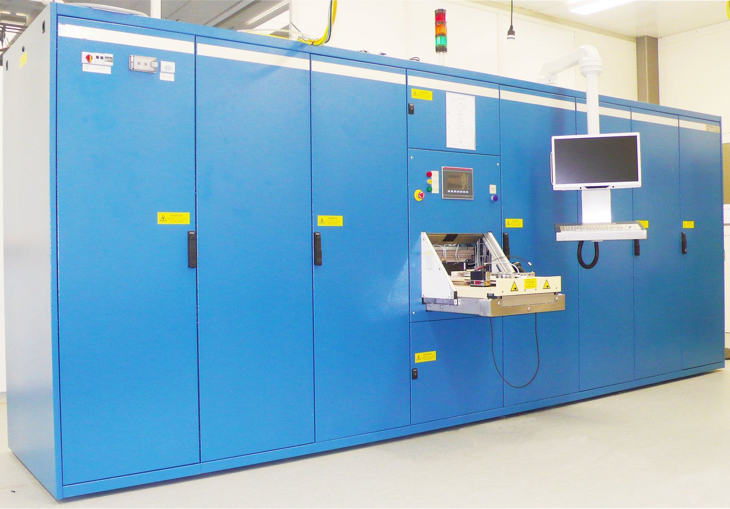 Test systems for high-power semiconductors